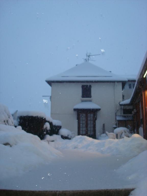 Ferienwohnung Chez Corine Marque Bassia Luz-Saint-Sauveur Zimmer foto